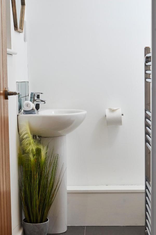 The Nutcracker Suite - Self Check-In, Self-Catering Apartment For East Midlands Airport เค็กเวิร์ธ ภายนอก รูปภาพ